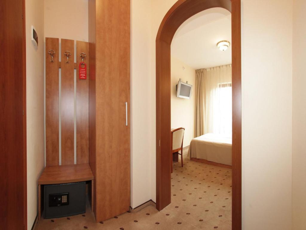 Oscar Hotel Cluj-Napoca Habitación foto